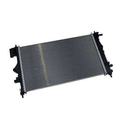 Un bon prix. Radiateur en aluminium et réservoir d'eau en plastique parfait pour Chevrolet Malibu 1.5T 2012-2019 en ligne