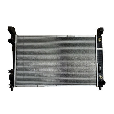 Un bon prix. 2000-2019 Année Grade B B 200 Pièces détachées automobiles Radiateur réservoir d'eau pour Mercedes-Benz W169 W245 en ligne