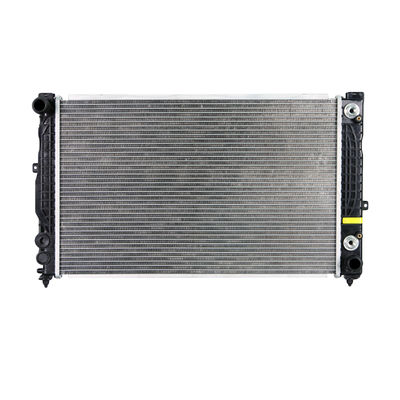 Un bon prix. Conception de pièces détachées automobiles Système de refroidissement du radiateur pour AUDI A4 A6 VW passat 8D0121251BB en ligne