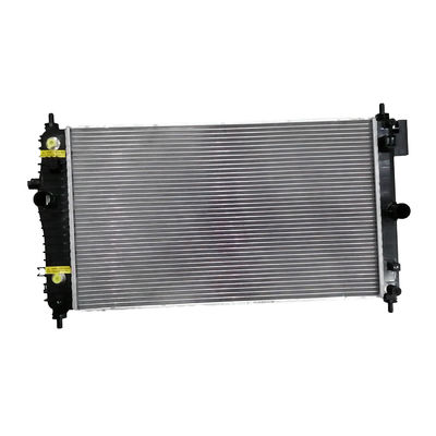 Un bon prix. 2004-2016 Chevrolet Cavalier Buick EXCELLE Réservoir d'eau du radiateur en aluminium pour pièces automobiles en ligne
