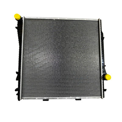 Un bon prix. 1780 Radiateur en aluminium Réservoir d'eau en plastique pour BMW X5 E53 en ligne