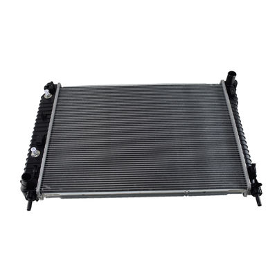Un bon prix. 20777042 Captiva 2011 96800739 Système de refroidissement de pièces automobiles Radiateur en aluminium pour Chevrolet en ligne
