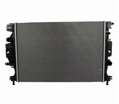 Un bon prix. DG9Z8005B Système de refroidissement de pièces détachées automobiles Radiateur en aluminium pour Ford Fusion Lincoln MKZ en ligne